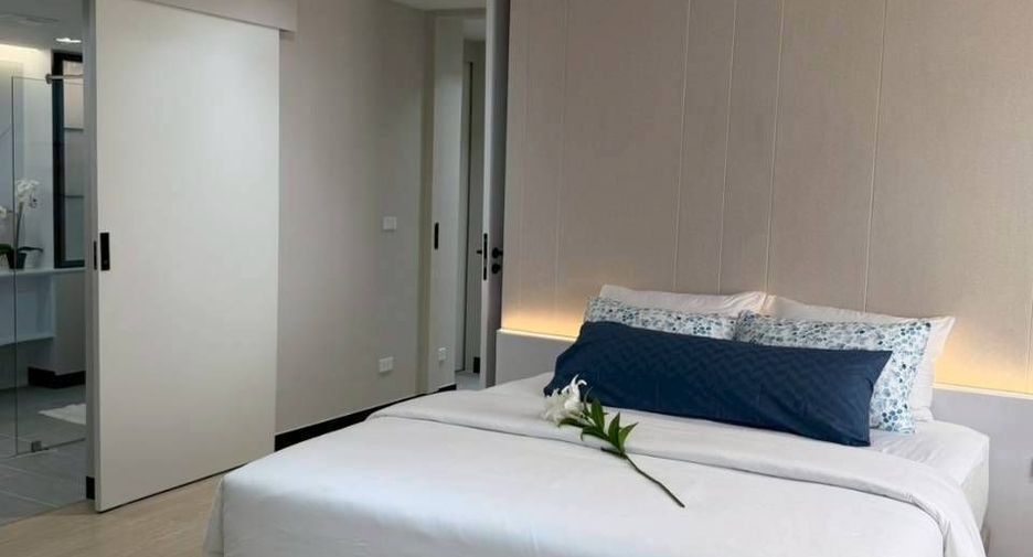 For rent 2 bedrooms condo in Bang Na, Bangkok