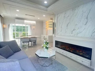 出租 4 卧室 独立屋 在 Bang Phli, Samut Prakan