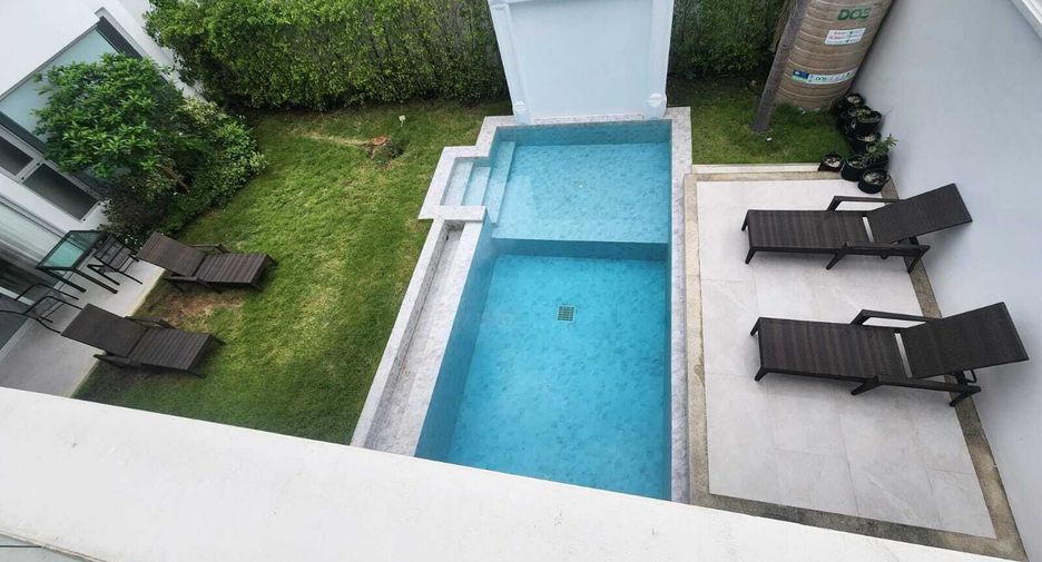 For rent 3 bedrooms villa in Mueang Phuket, Phuket
