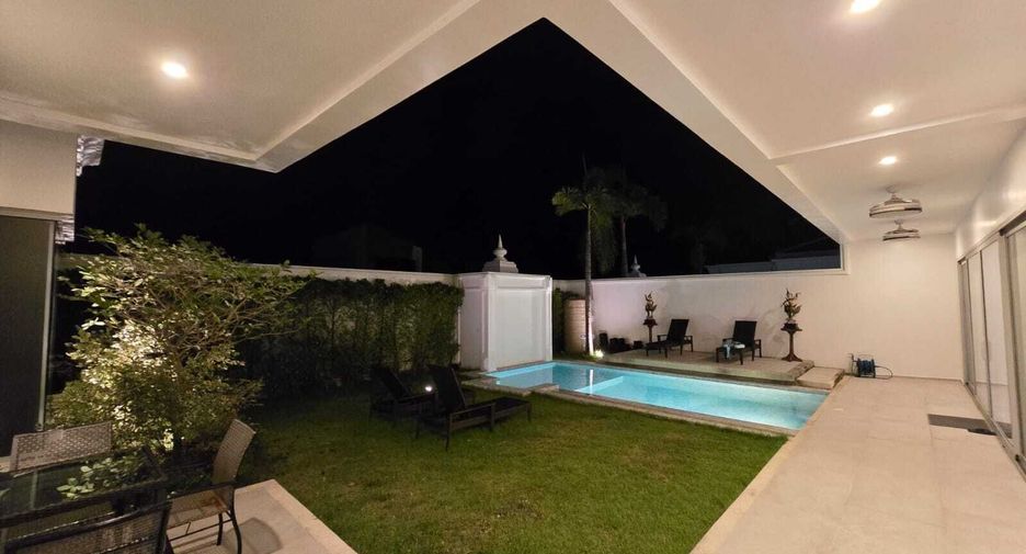 For rent 3 bedrooms villa in Mueang Phuket, Phuket