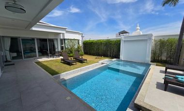 For rent 3 bedrooms villa in Mueang Phuket, Phuket