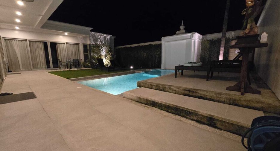 For rent 3 bedrooms villa in Mueang Phuket, Phuket