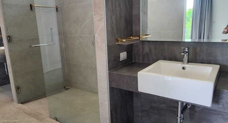 For rent 3 bedrooms villa in Mueang Phuket, Phuket