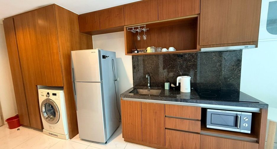 For sale and for rent 2 bedrooms condo in Watthana, Bangkok