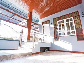 Casa adosada en venta de 3 habitaciones en Lat Phrao, Bangkok