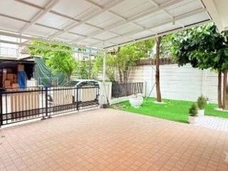 Haus zur Miete mit 3 Zimmer in Chatuchak, Bangkok