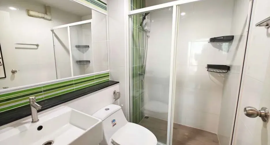 For rent 1 bed condo in Phra Khanong, Bangkok