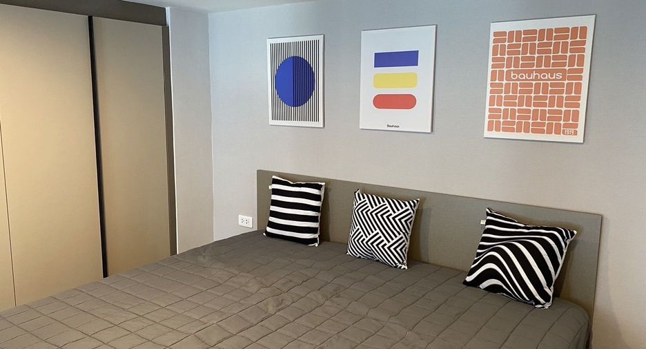 For rent 1 bed condo in Huai Khwang, Bangkok
