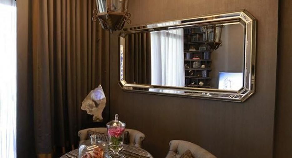 For sale 2 ベッドルーム condo in Khlong Toei, Bangkok