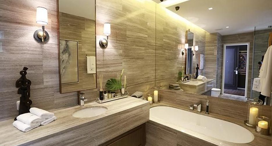 For sale 2 ベッドルーム condo in Khlong Toei, Bangkok