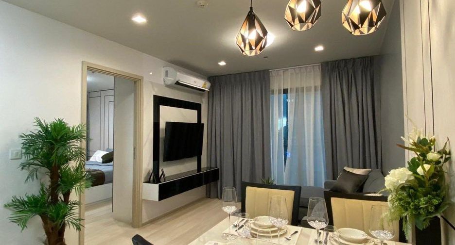 For rent 2 bedrooms condo in Pathum Wan, Bangkok