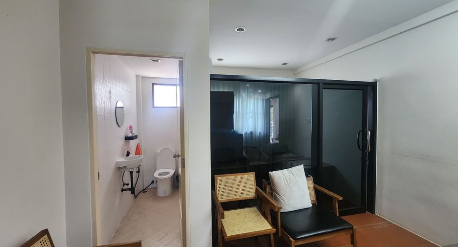 For sale 4 bedrooms retail Space in Thalang, Phuket