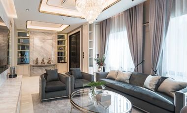Casa en venta de 5 habitaciones en Taling Chan, Bangkok