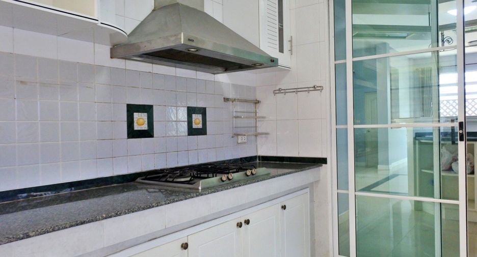 For rent 3 bedrooms house in Prawet, Bangkok