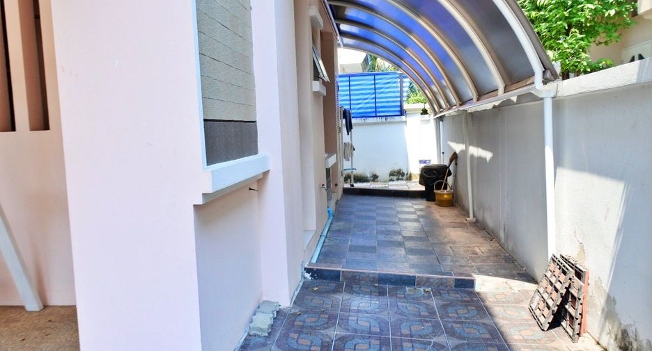 For rent 3 bedrooms house in Prawet, Bangkok