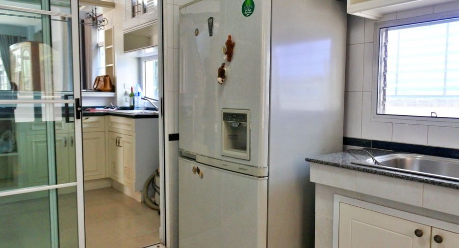 For rent 3 bedrooms house in Prawet, Bangkok