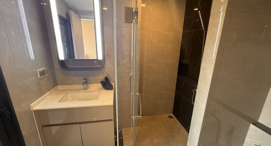 Wohnung zur Miete mit 2 Zimmer in Huai Khwang, Bangkok