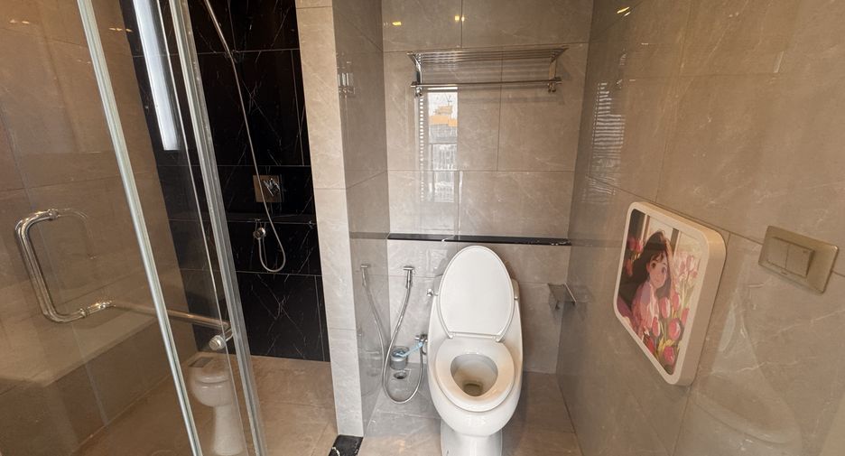Wohnung zur Miete mit 2 Zimmer in Huai Khwang, Bangkok