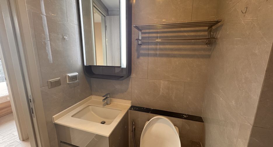 Wohnung zur Miete mit 2 Zimmer in Huai Khwang, Bangkok