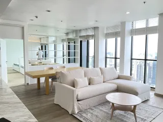 For rent 3 bedrooms condo in Pathum Wan, Bangkok