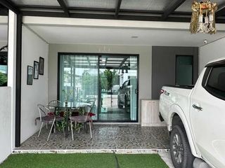 出售 3 卧室 联排别墅 在 Khlong Sam Wa, 曼谷