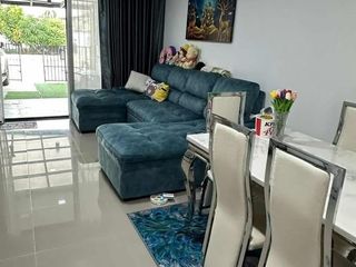出售 3 卧室 联排别墅 在 Khlong Sam Wa, 曼谷