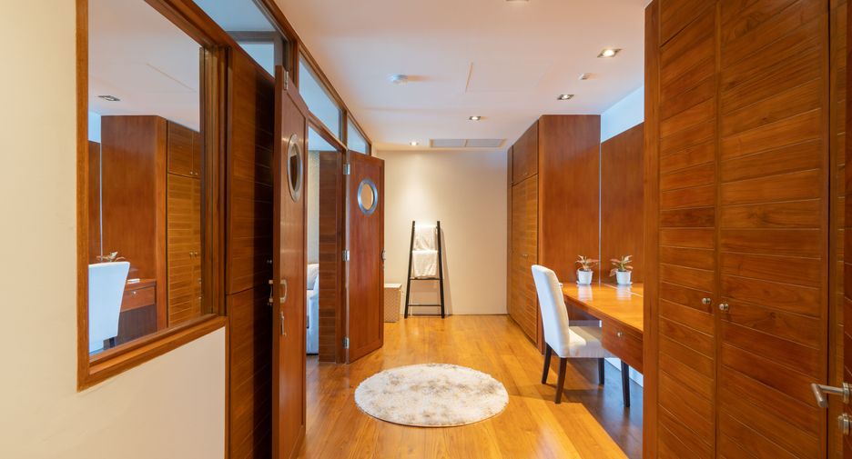 For rent 5 bedrooms villa in Thalang, Phuket