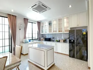 Casa en venta de 4 habitaciones en Thawi Watthana, Bangkok