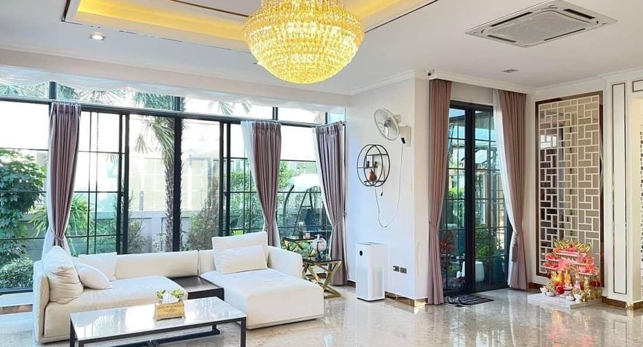 For sale 4 bedrooms house in Thawi Watthana, Bangkok