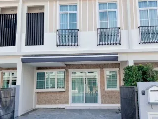 Reihenhaus zum Kauf mit 3 Zimmer in Prawet, Bangkok
