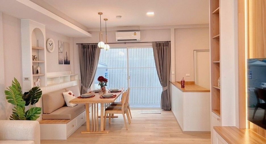 For sale 3 bedrooms townhouse in Prawet, Bangkok
