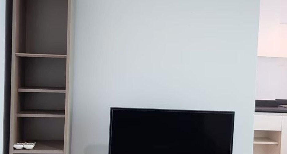 For rent studio condo in Khlong Toei, Bangkok