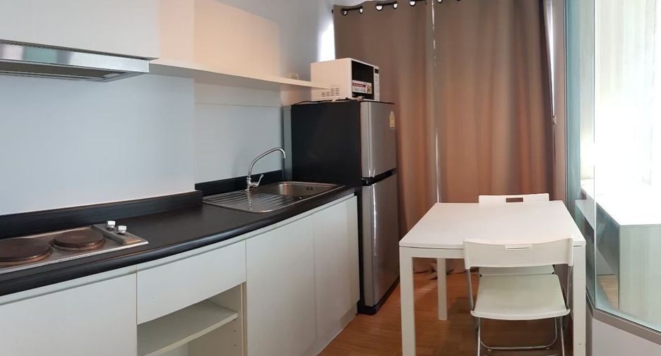For rent studio condo in Khlong Toei, Bangkok