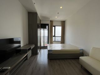 Wohnung zur Miete mit Studio in Watthana, Bangkok