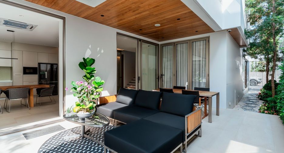 For sale 4 bedrooms villa in Thalang, Phuket