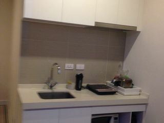 Condo en alquiler de 1 habitaciones en Huai Khwang, Bangkok