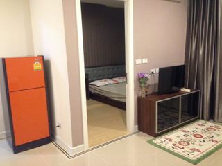 Condo en alquiler de 1 habitaciones en Huai Khwang, Bangkok