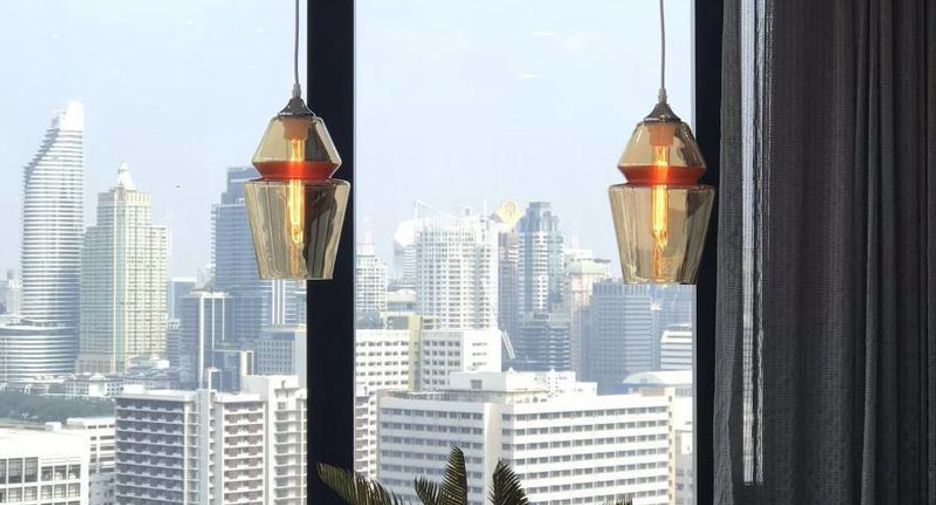 For rent 2 bedrooms condo in Bang Rak, Bangkok