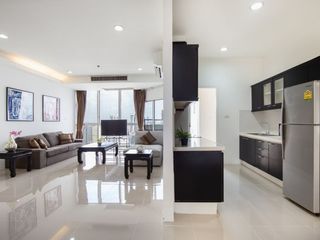 For rent 3 bedrooms apartment in Khlong Toei, Bangkok