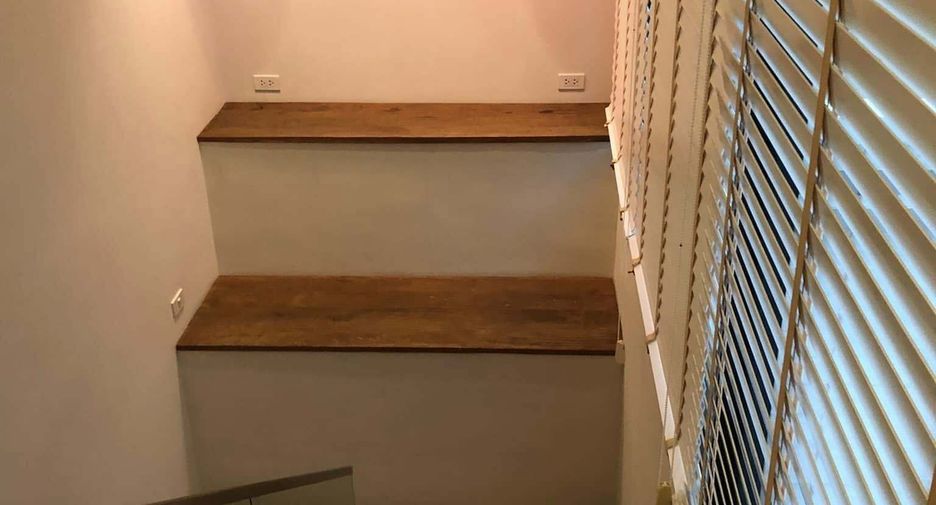 Casa en venta de 5 habitaciones en Bang Kapi, Bangkok