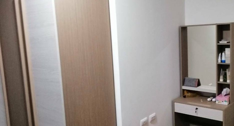 Reihenhaus zum Kauf mit 3 Zimmer in Saphan Sung, Bangkok