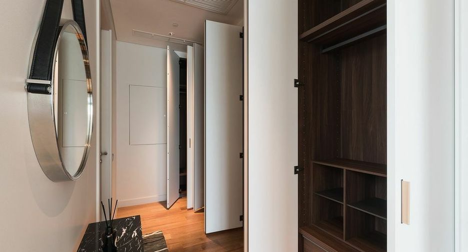 For rent 1 bed condo in Pathum Wan, Bangkok