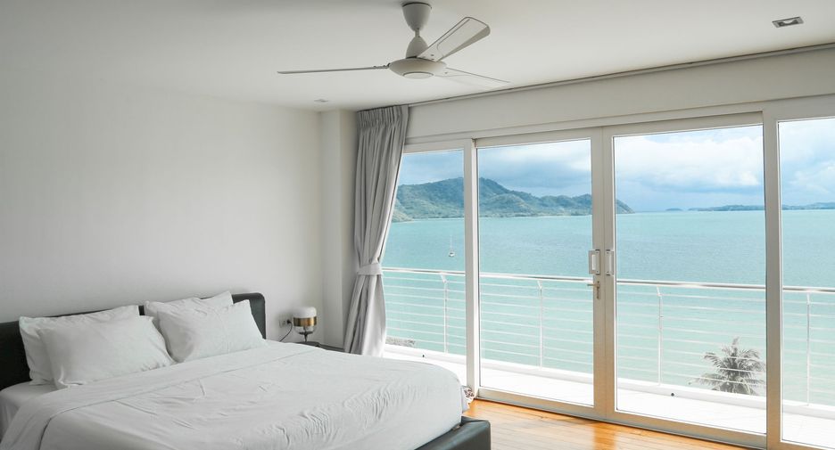For rent 4 bedrooms villa 