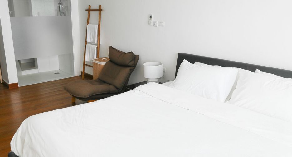 For rent 4 bedrooms villa 
