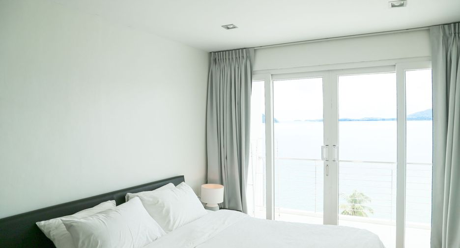 For rent 4 bedrooms villa 