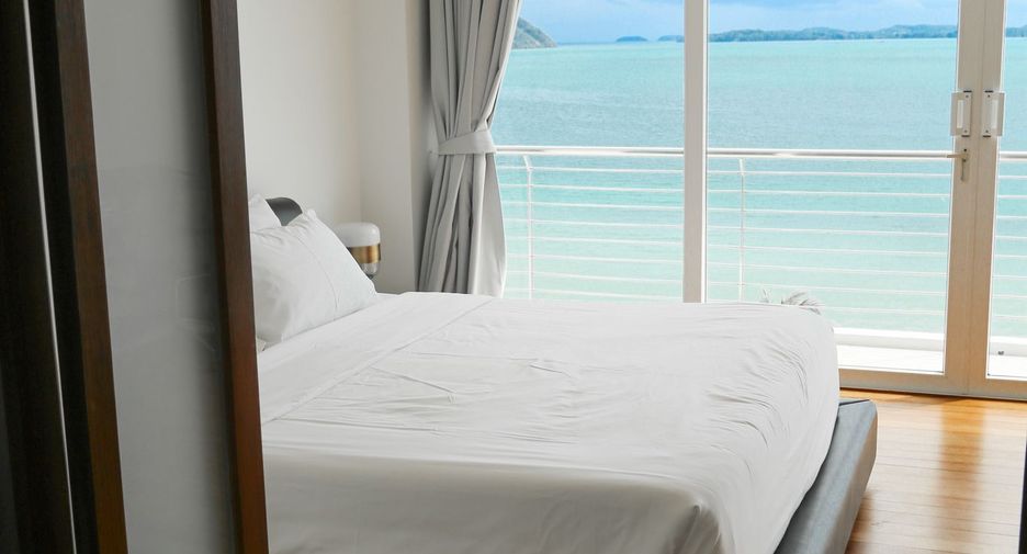 For rent 4 bedrooms villa 