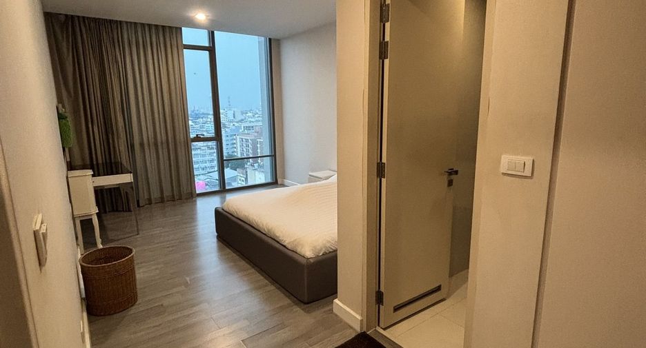 For rent 2 bedrooms condo in Khlong San, Bangkok