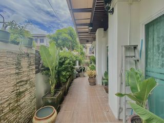 For rent 3 bedrooms townhouse in Yan Nawa, Bangkok