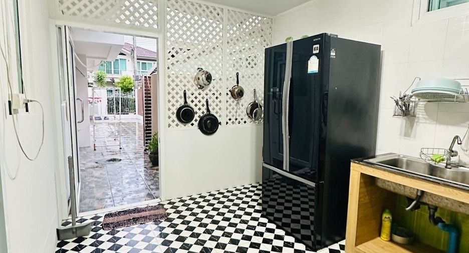 For sale 4 bedrooms house in Mueang Phuket, Phuket