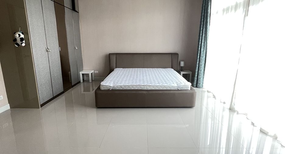 For sale 4 bedrooms house in Mueang Phuket, Phuket
